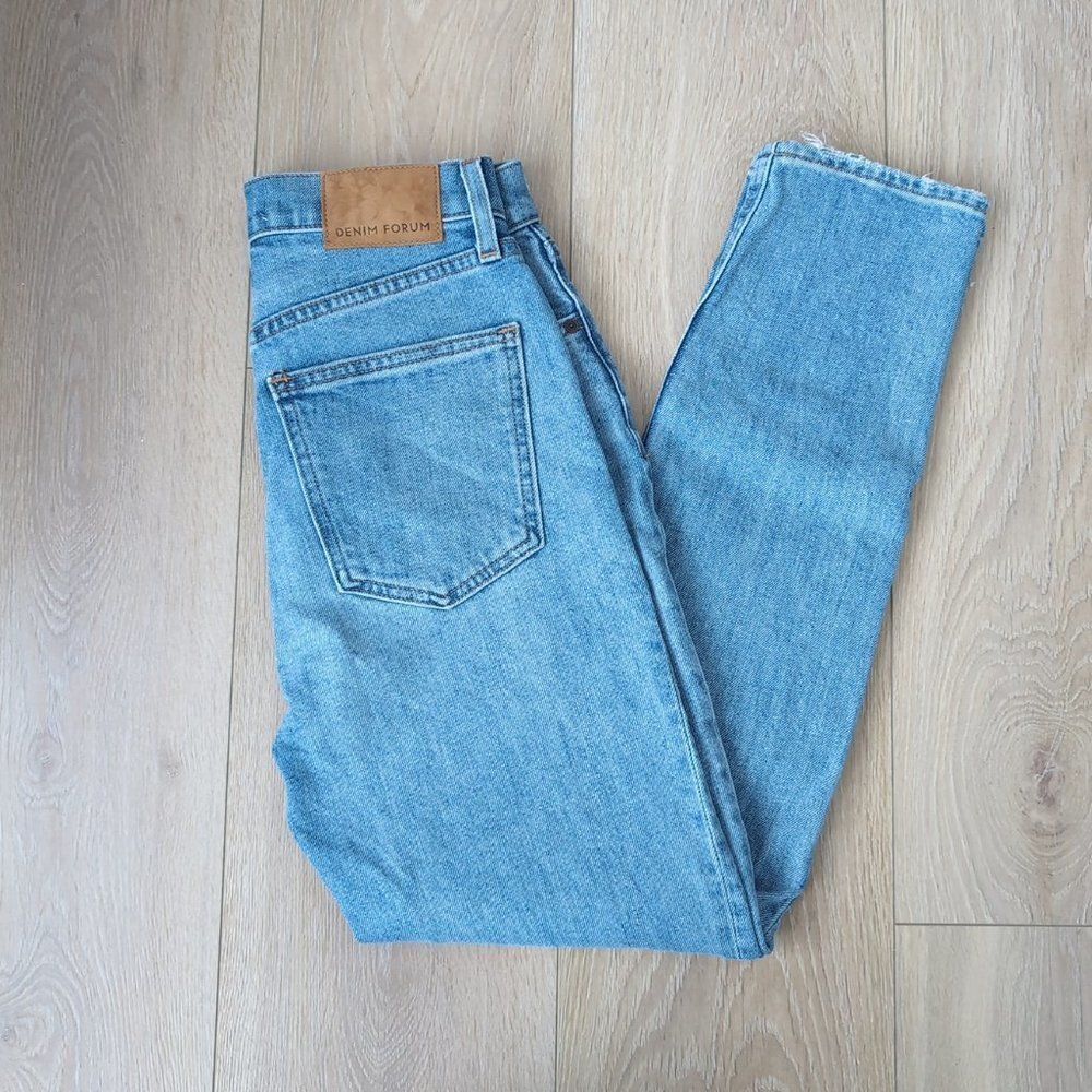 Aritzia Denim Forum The Yoko High Rise Slim Jeans 28L - Picture 3 of 6